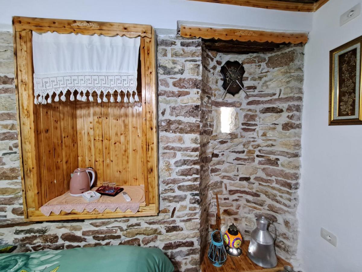"Villa 70" Guesthouse Gjirokastër Exterior foto