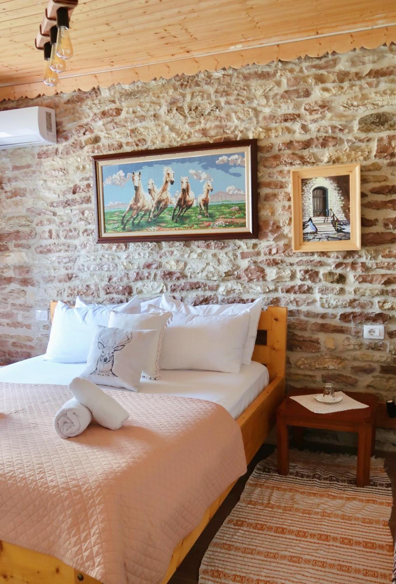 "Villa 70" Guesthouse Gjirokastër Exterior foto
